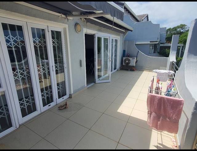 2 BEDROOM APARTMENT FOR SALE IN UMHLANGA CENTRAL
